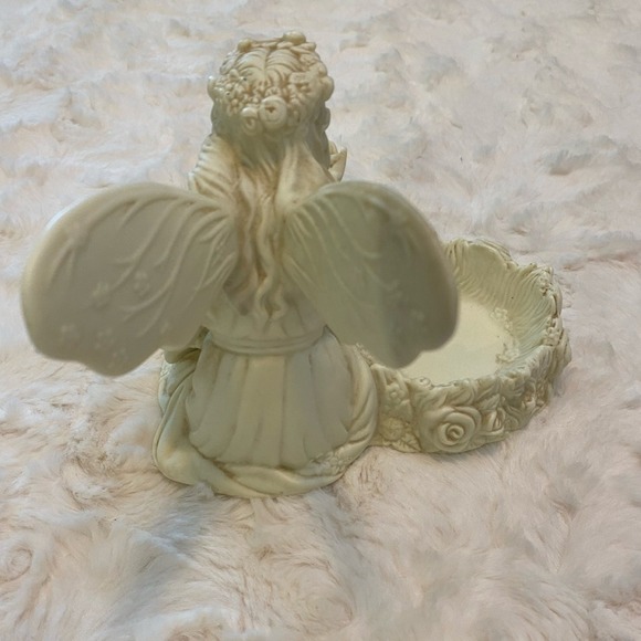 Partylite Ariana Fairy Blowing Kisses‎ Porcelain Tea Light Candle Holder - Picture 7 of 11